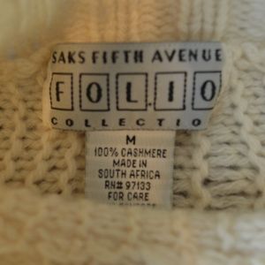 Classy Soft Saks 100% white Cashmere sweater women